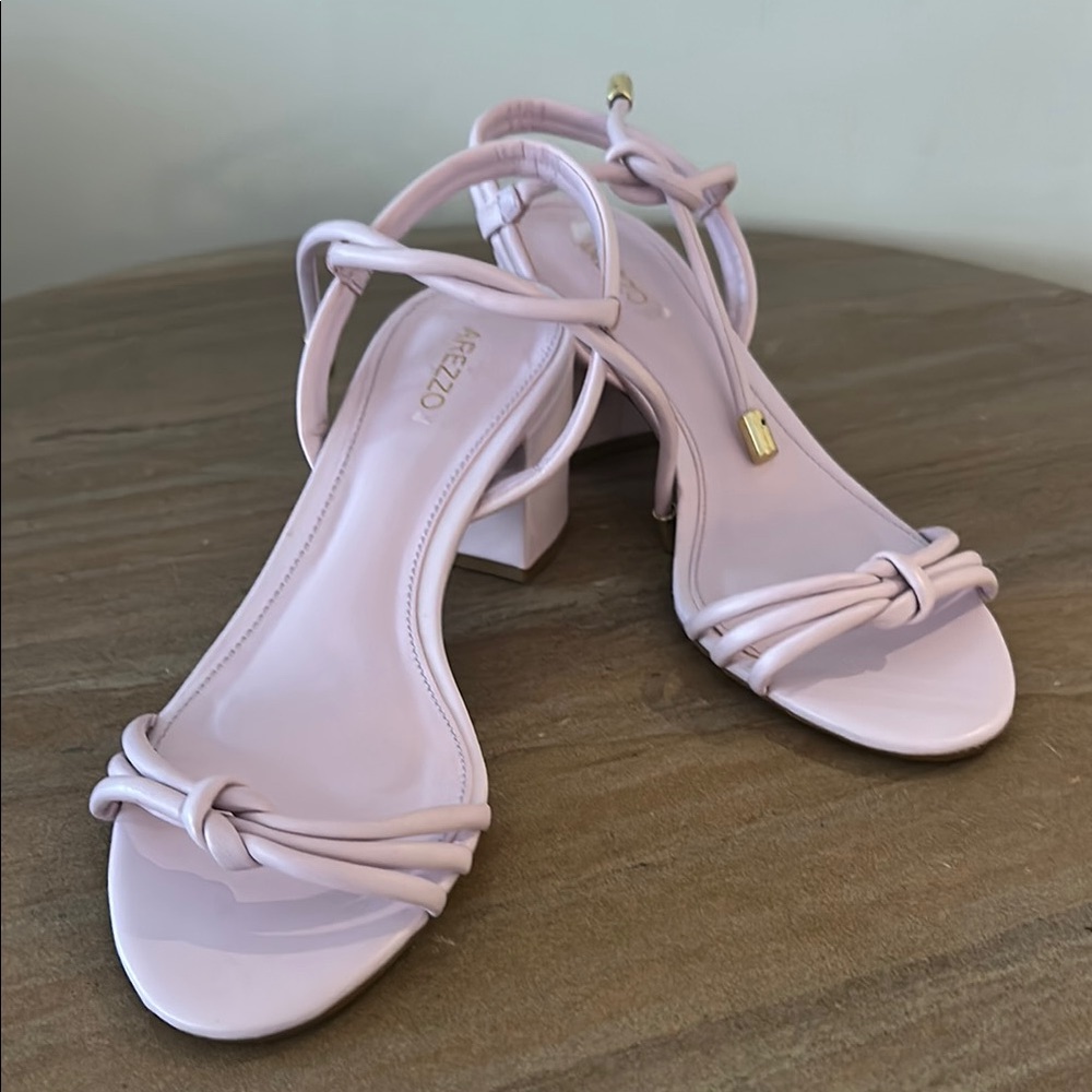 Arezzo Pinkish lilac Strappy Sandals with Medium Heels size 8B